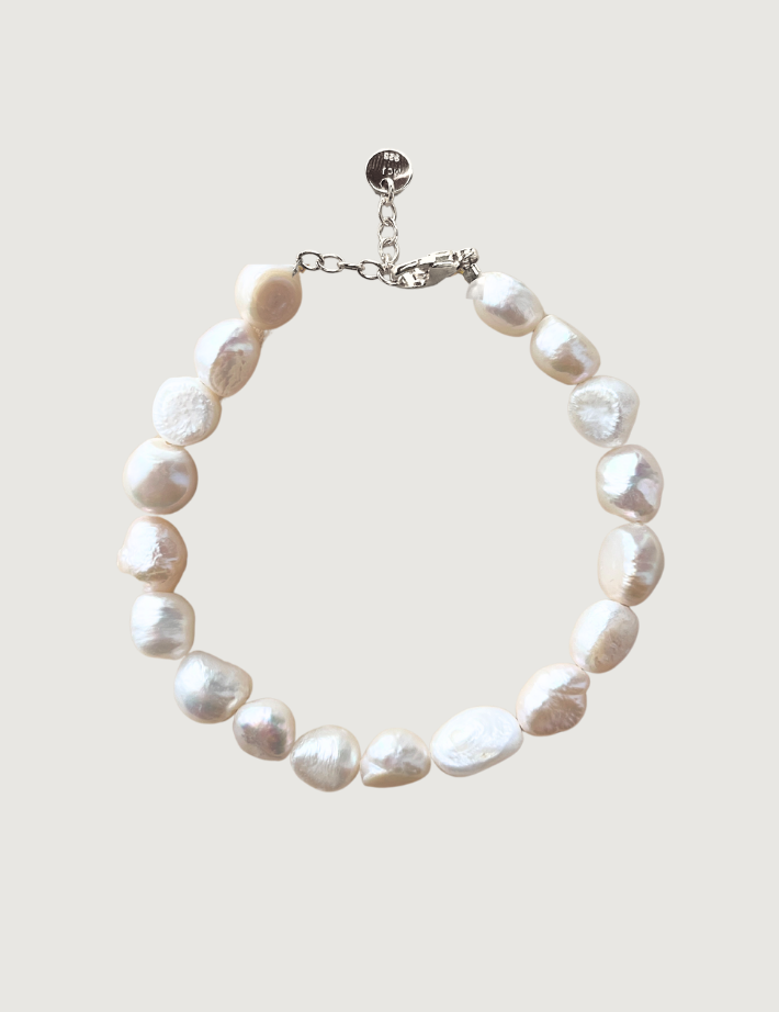 Adella Pearl bracelet