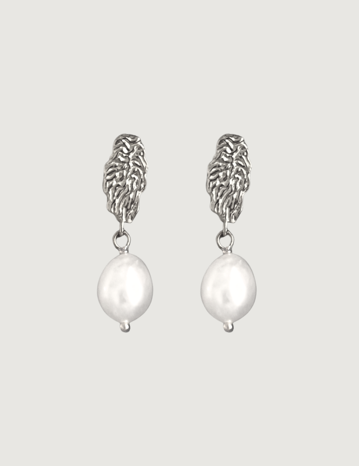 Coralia Pearl earrings